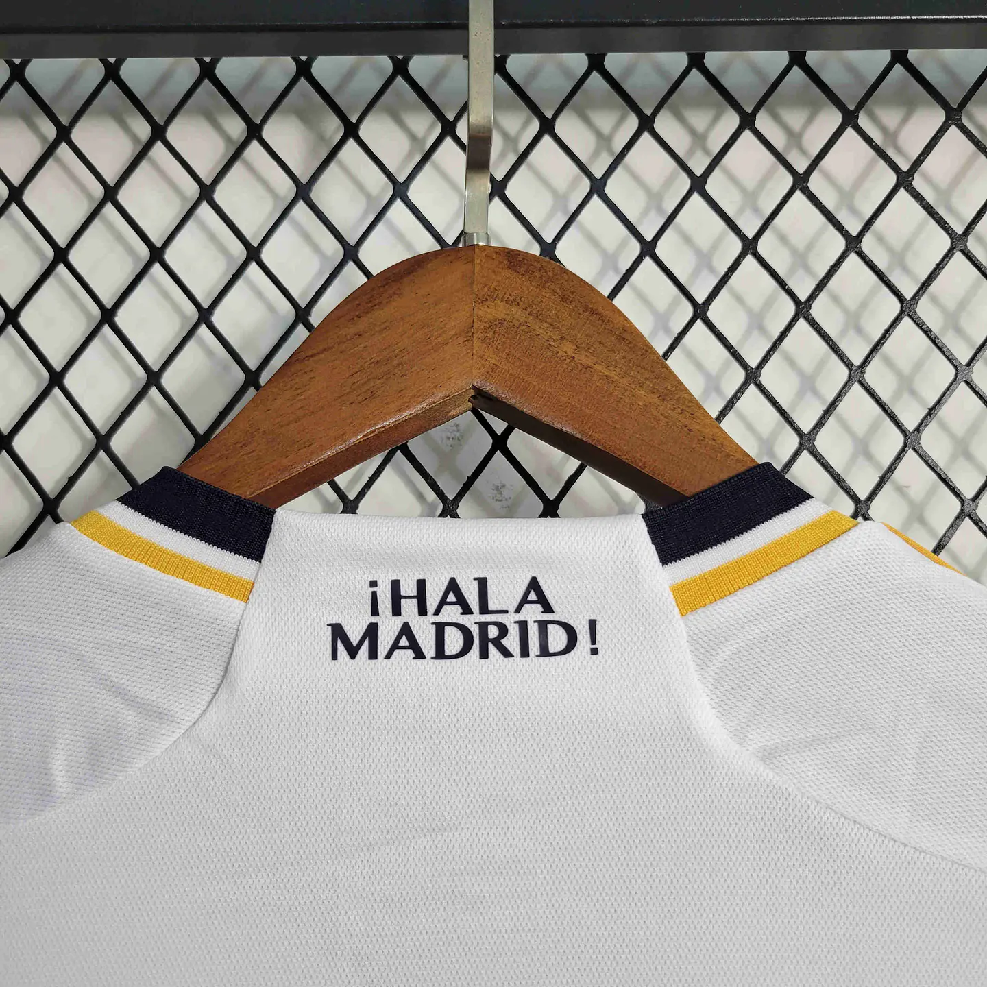 Real Madrid Home 23/24 Manga Longa  10
