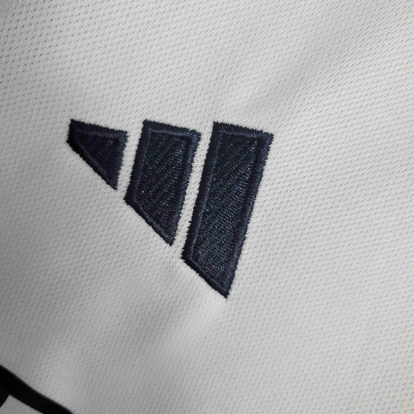Real Madrid Home 23/24 Manga Longa  6