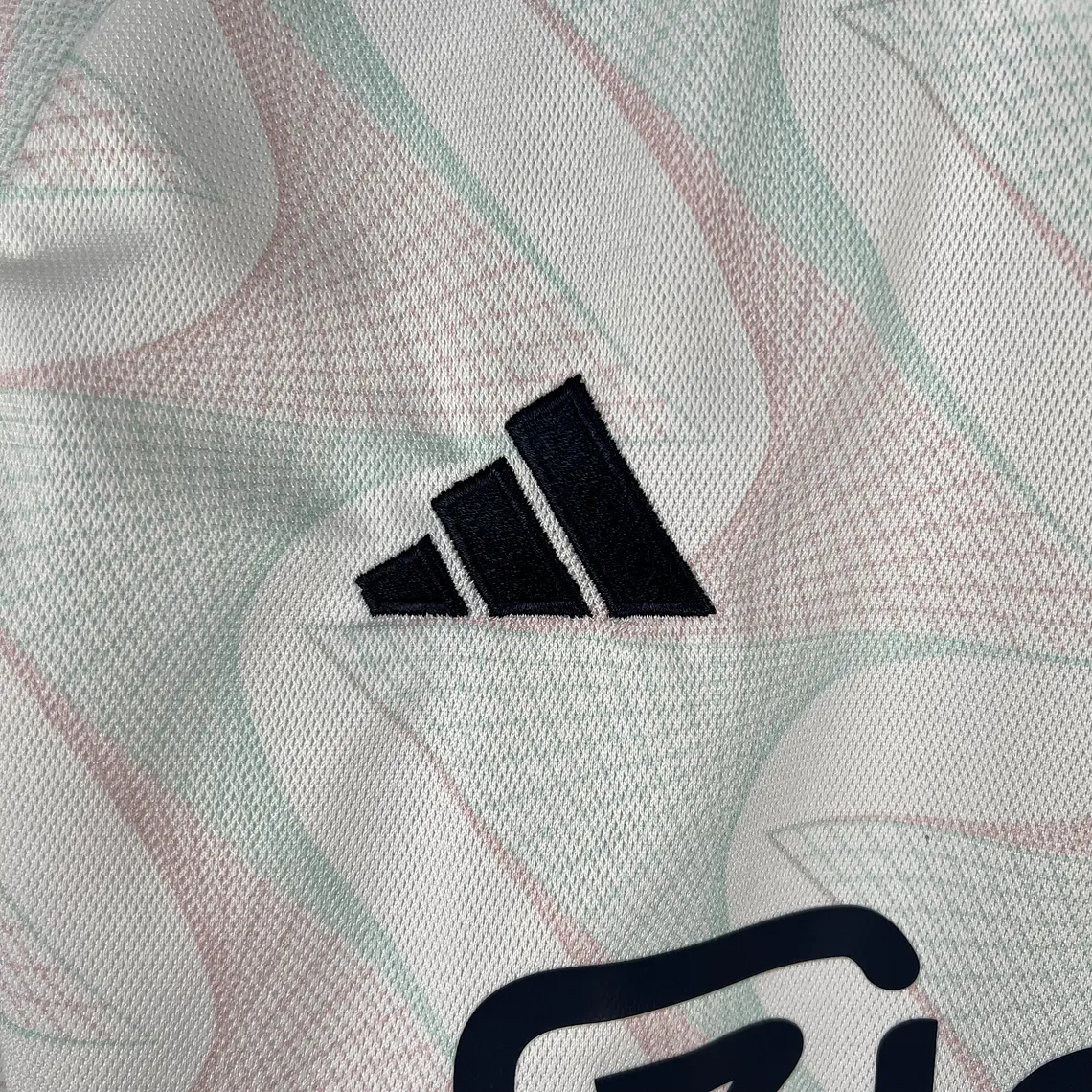 Ajax Away 23/24 6
