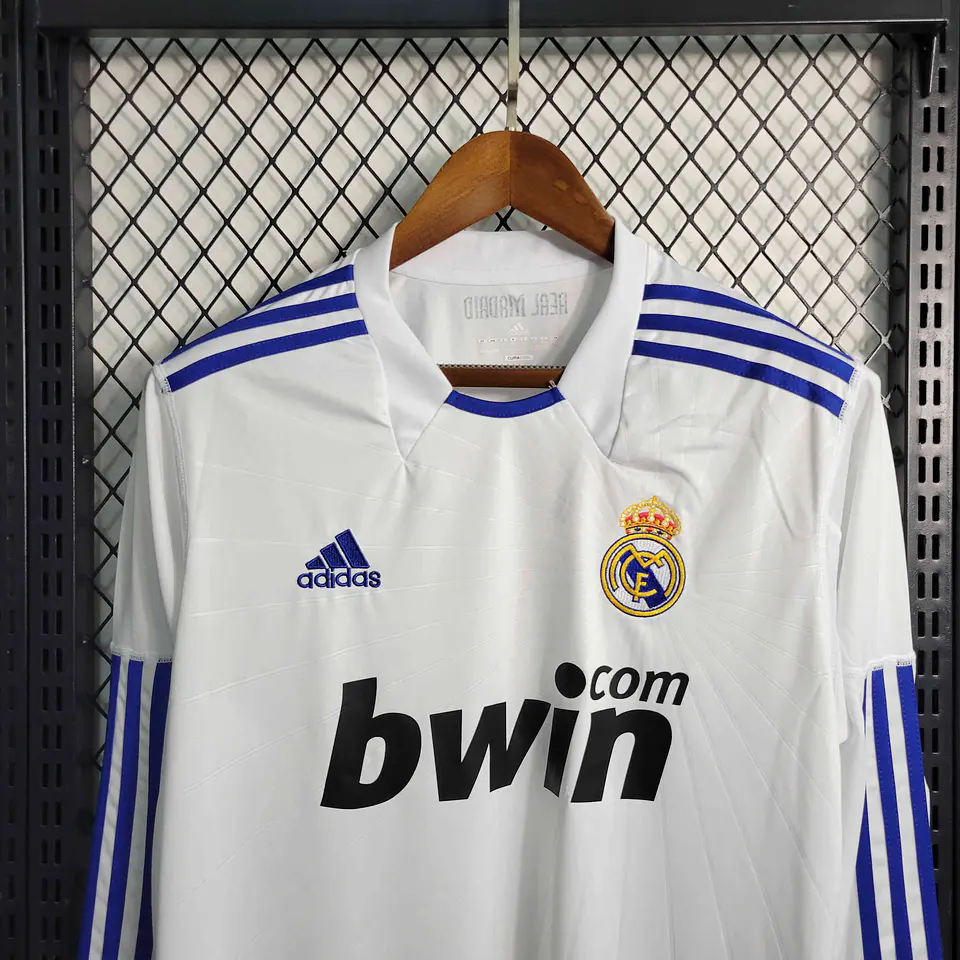 Real Madrid Home 10/11 Manga Longa  3