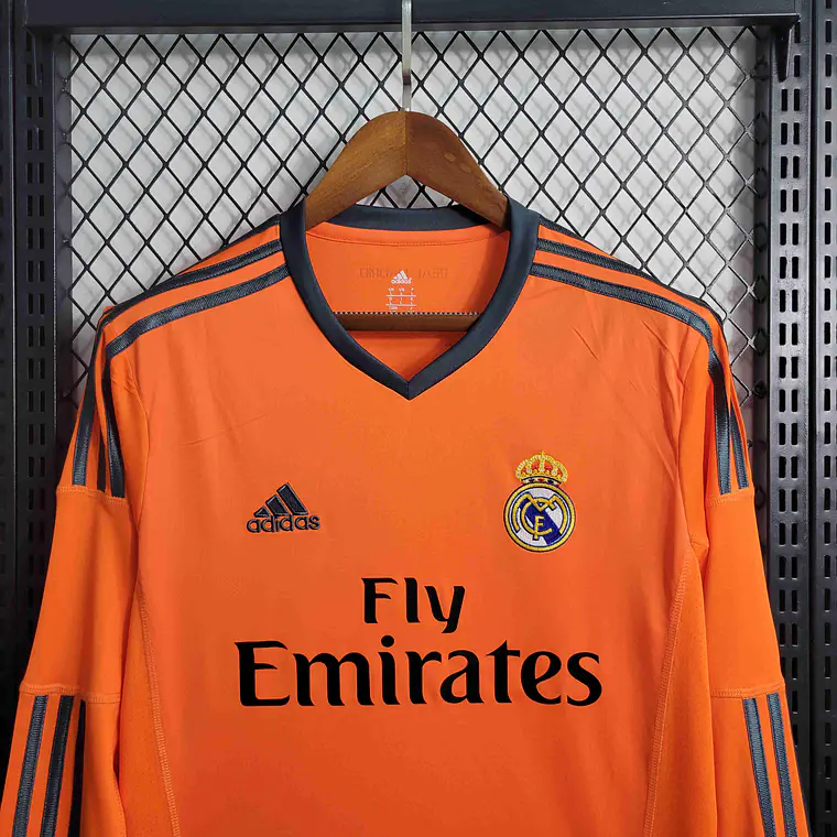 Real Madrid Third 13/14 Manga Longa  4