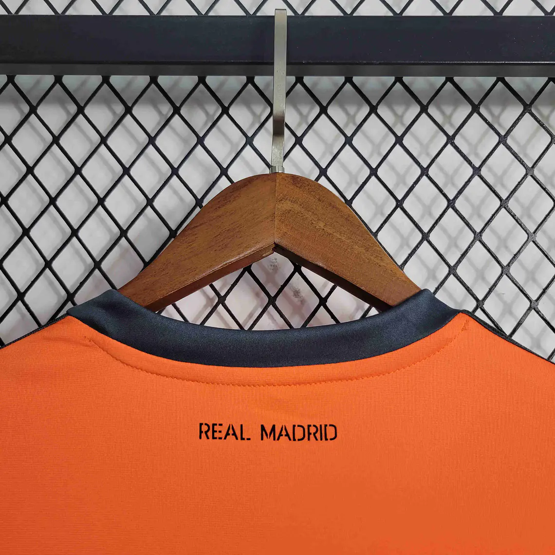 Real Madrid Third 13/14 Manga Longa  11