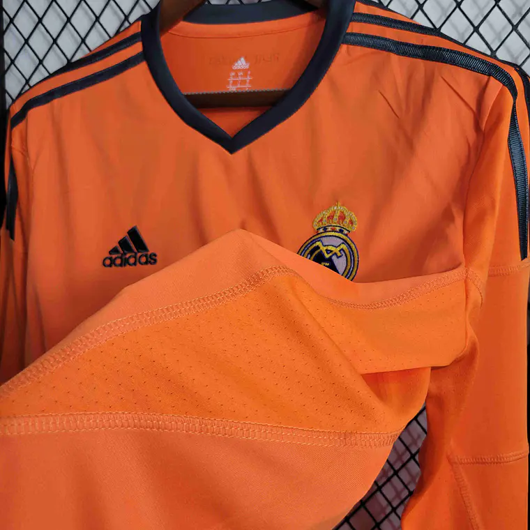 Real Madrid Third 13/14 Manga Longa  9
