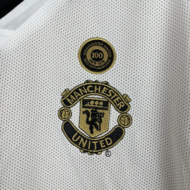 Manchester United Away 01/02 5