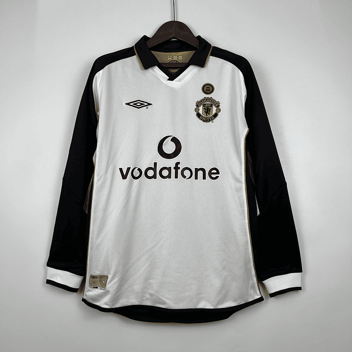 Manchester United Away 01/02 1