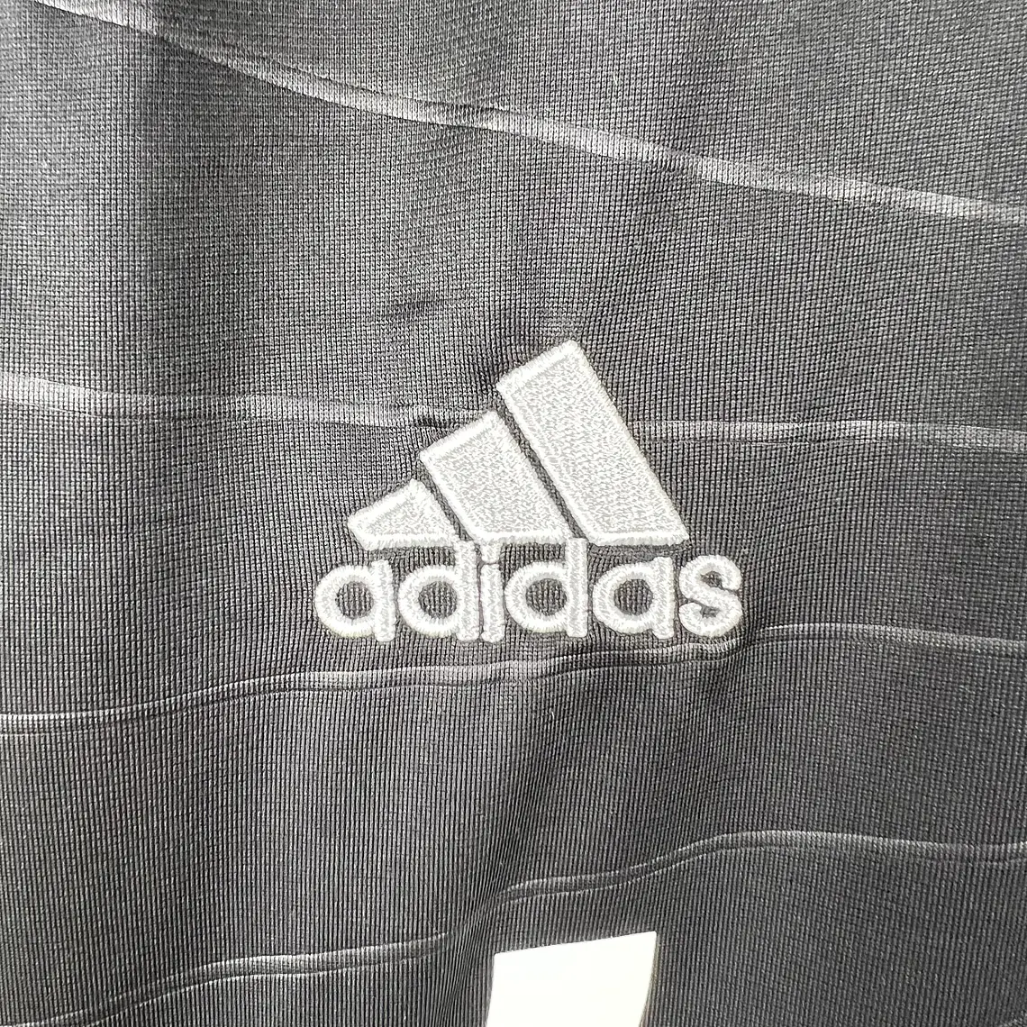 Real Madrid Away 10/11  8