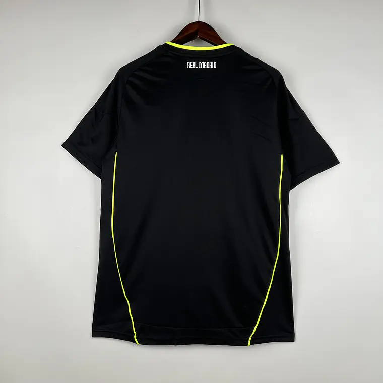 Real Madrid Away 10/11  4