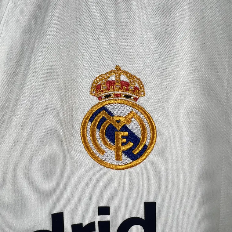 Real Madrid Home 01/02 4