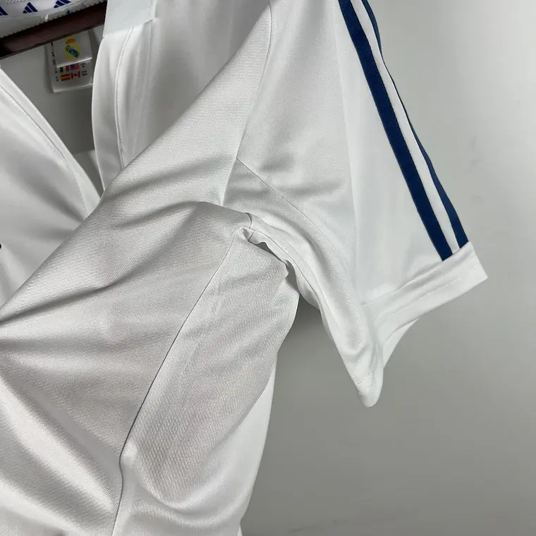 Real Madrid Home 01/02 7