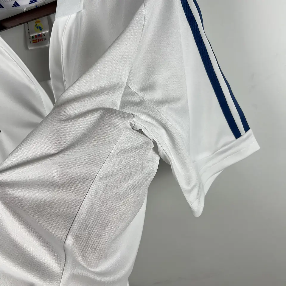 Real Madrid Home 01/02 7
