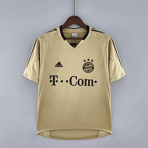 Bayern Away 04/05