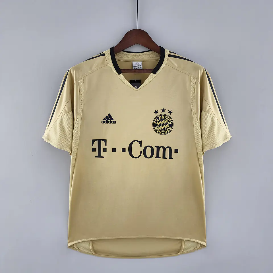 Bayern Away 04/05 2