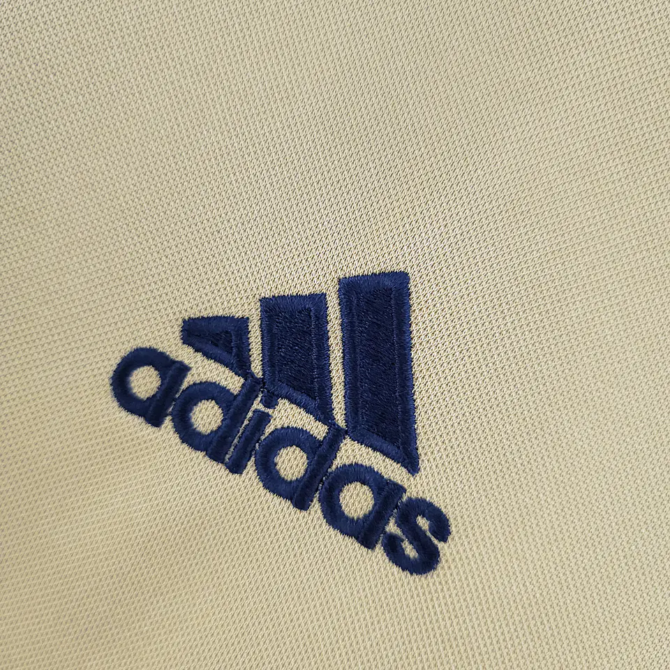 Bayern Away 04/05 6