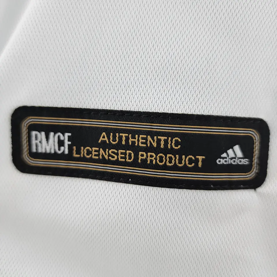 Real Madrid Home 00/01 11