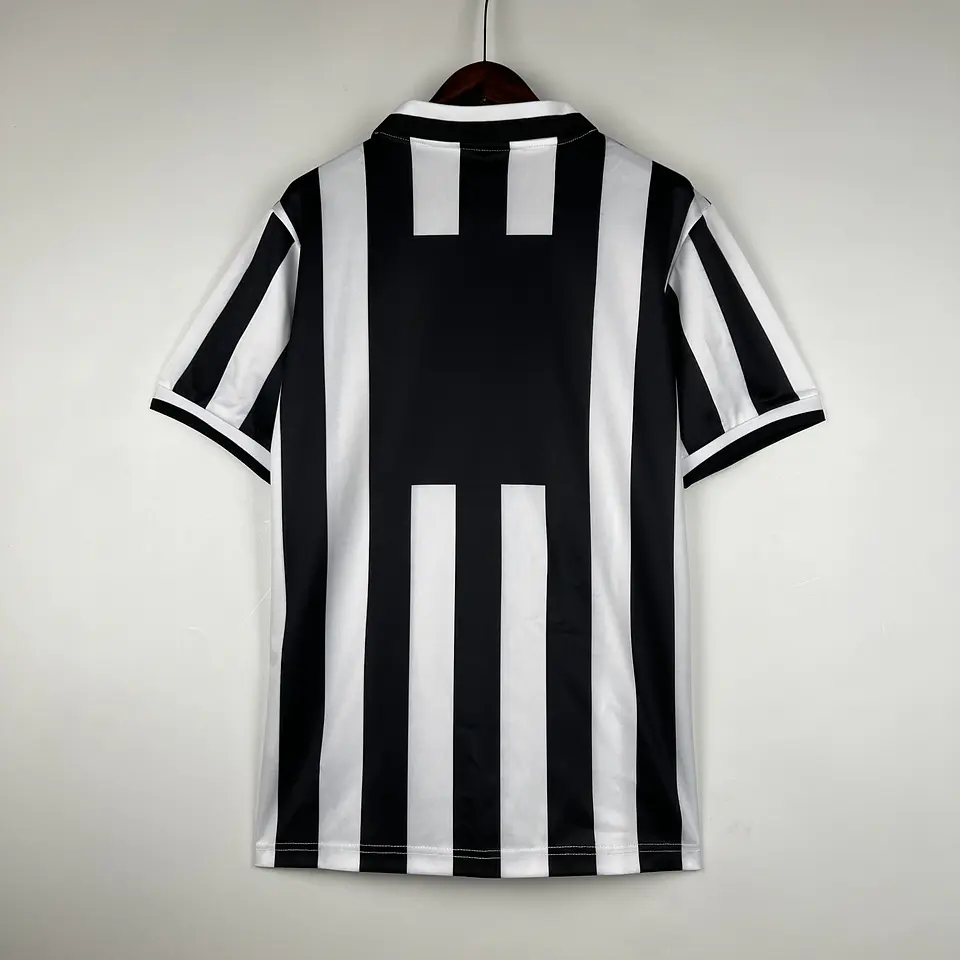 Juventus Home 96/97 4