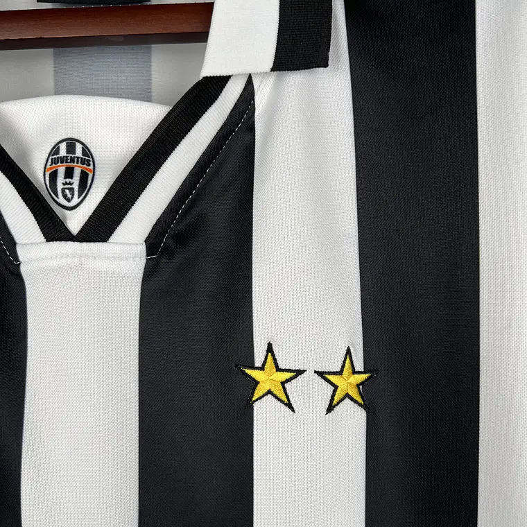 Juventus Home 96/97 7