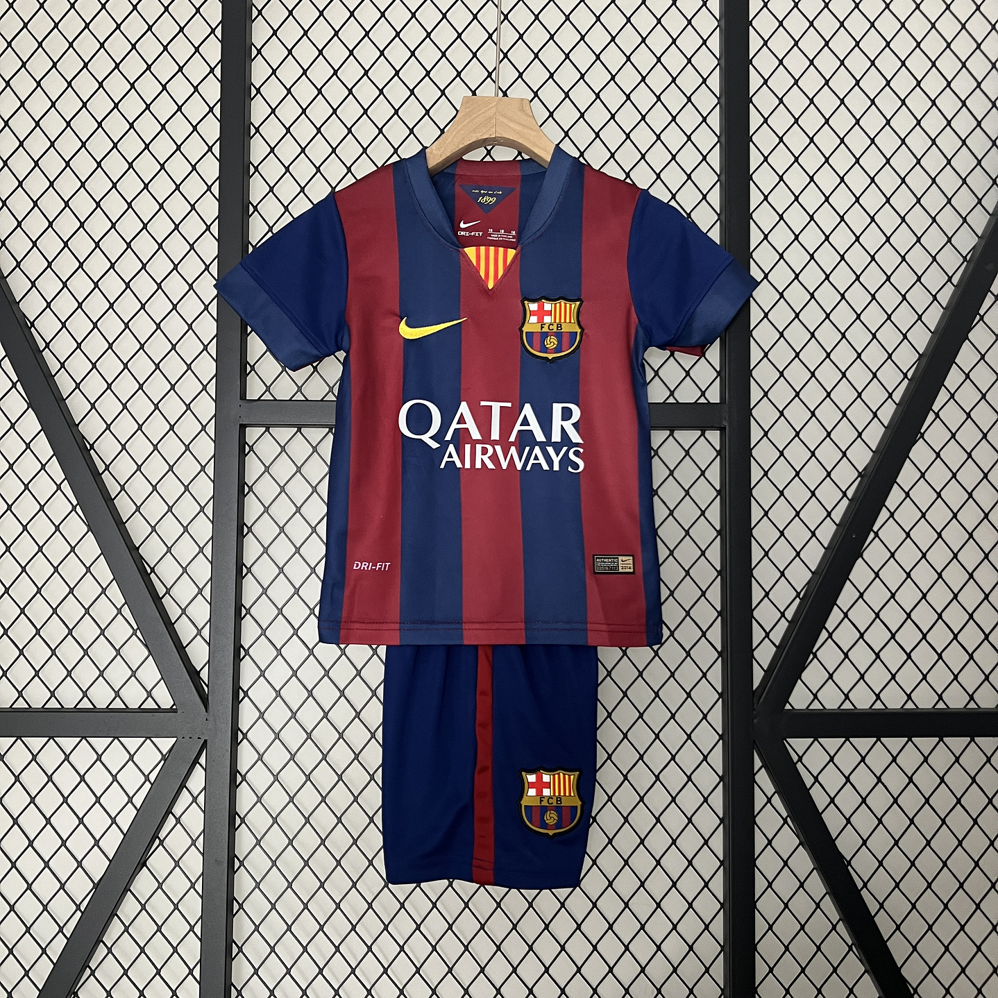 Barcelona Home 14/15 Kit Criança 1