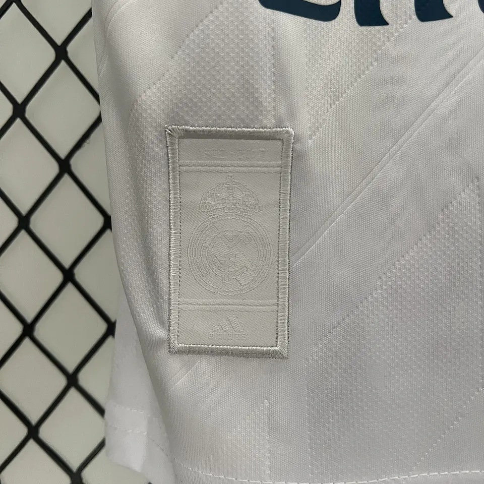 Real Madrid Home 17/18 Kit Criança 9