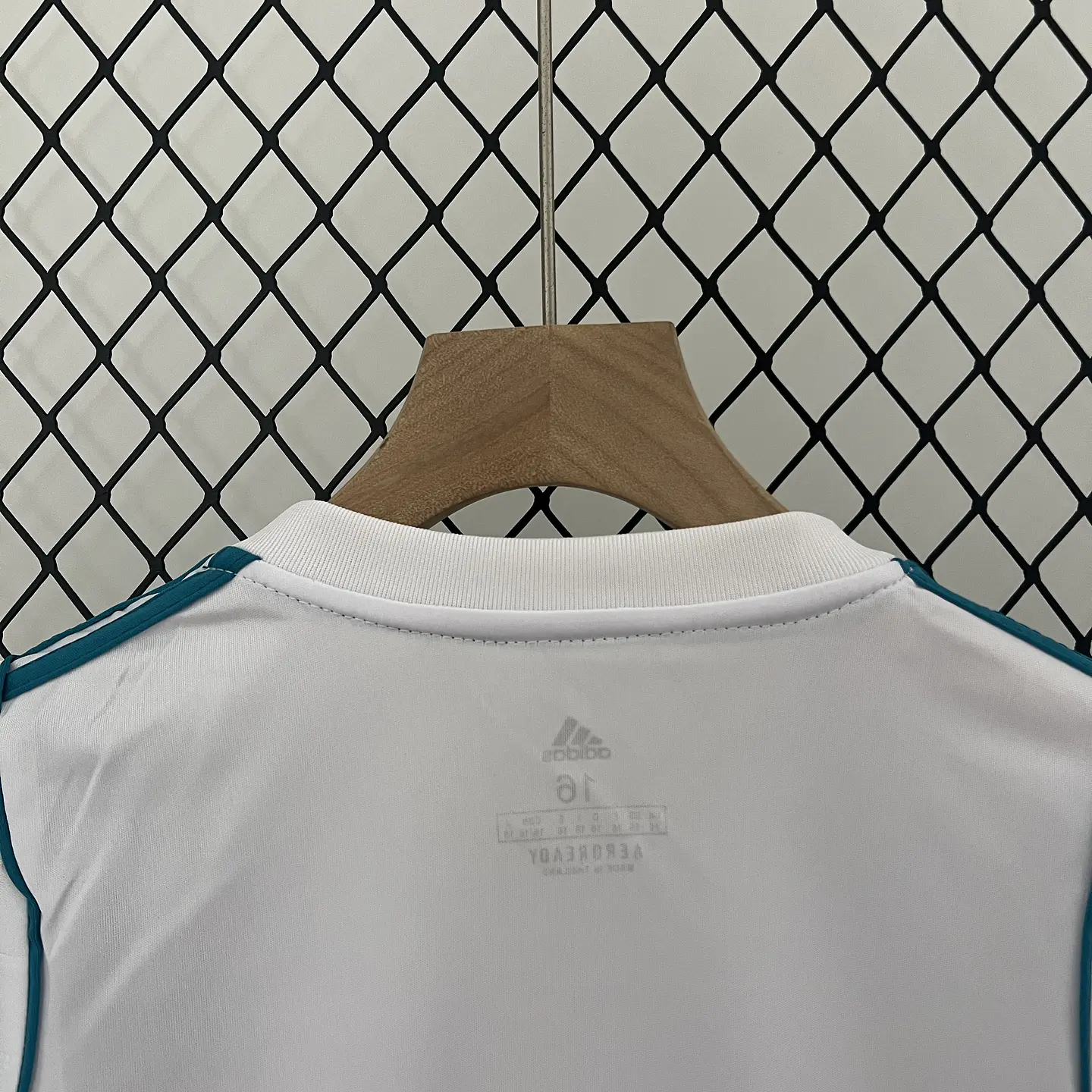 Real Madrid Home 17/18 Kit Criança 8