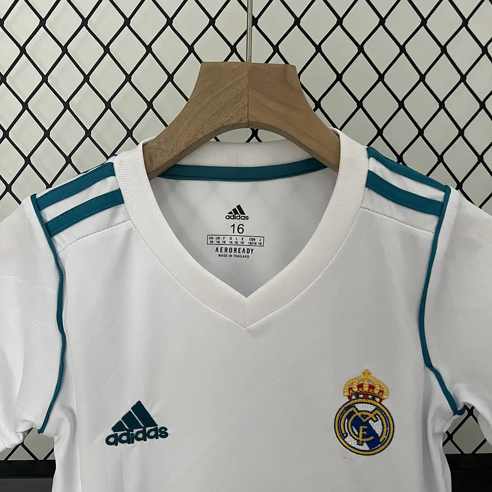 Real Madrid Home 17/18 Kit Criança 4