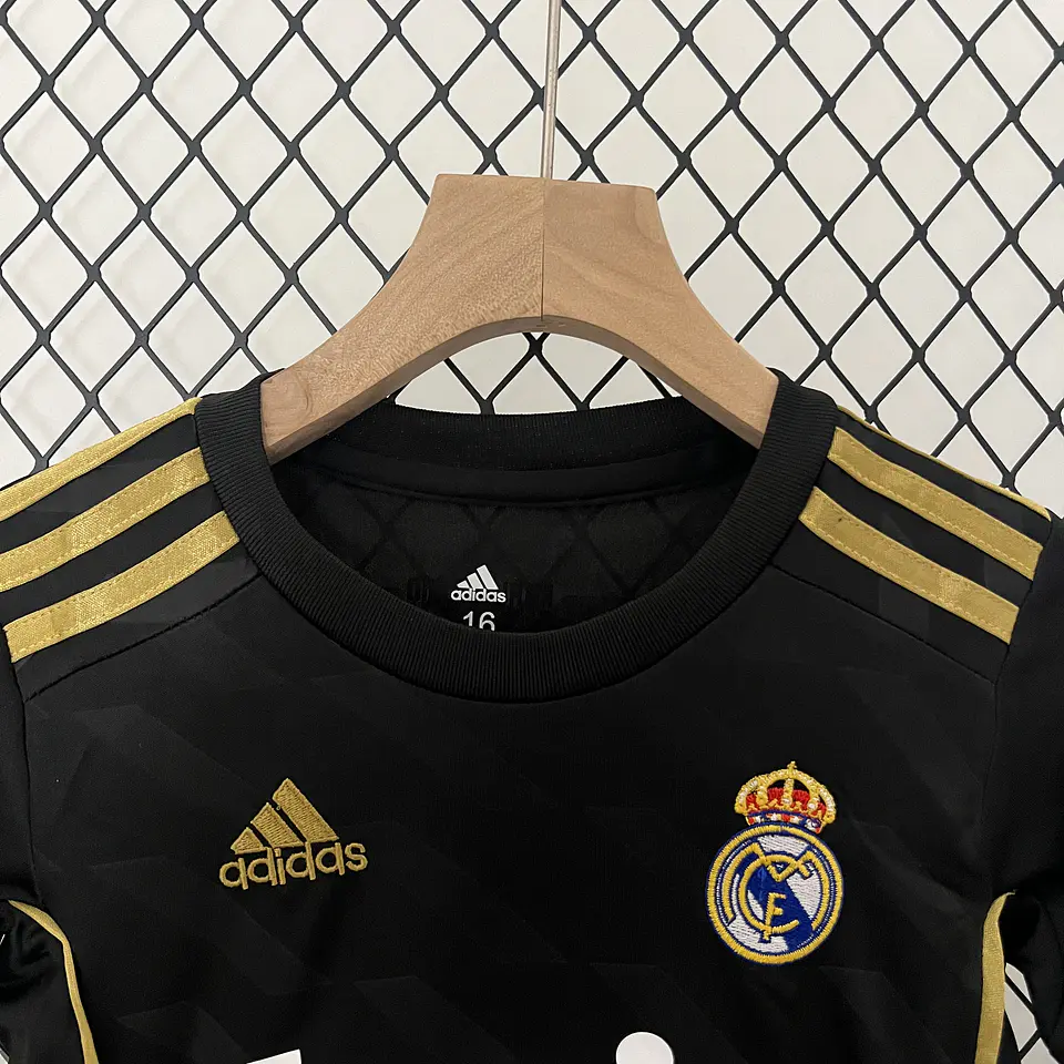 Real Madrid Away 11/12 Kit Criança 5