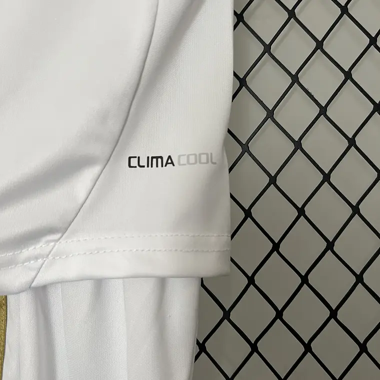 Real Madrid Home 11/12 Kit Criança 9