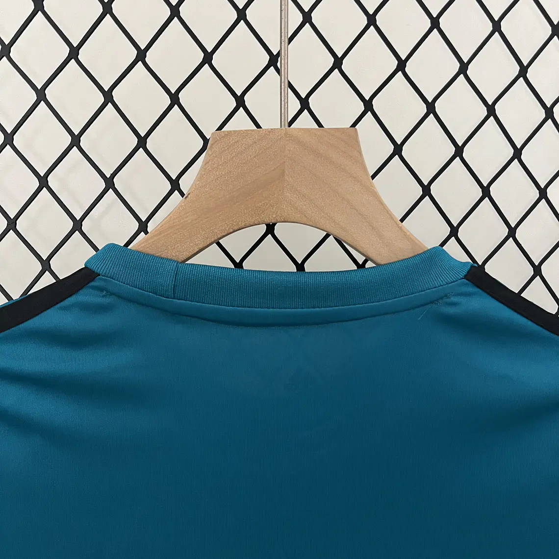 Real Madrid Third 17/18 Kit Criança 8