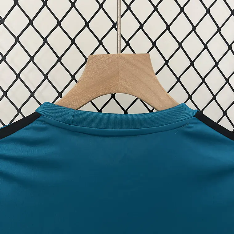 Real Madrid Third 17/18 Kit Criança 8