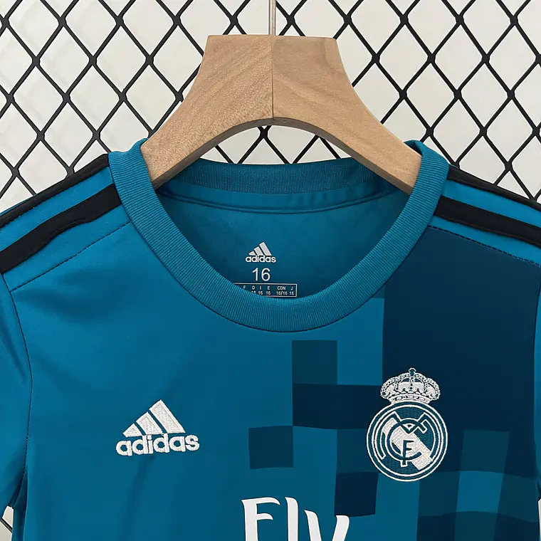 Real Madrid Third 17/18 Kit Criança 4