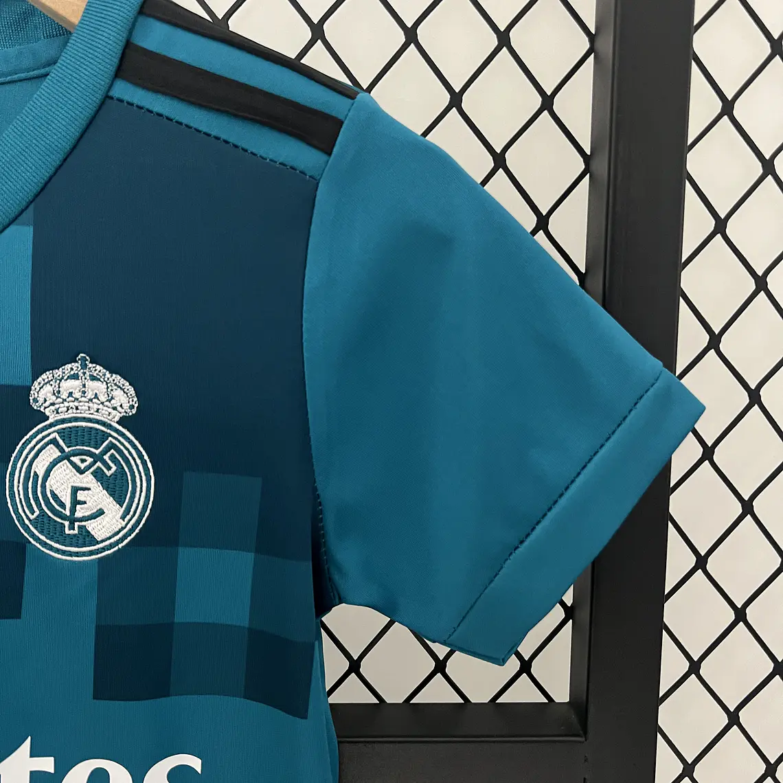 Real Madrid Third 17/18 Kit Criança 5