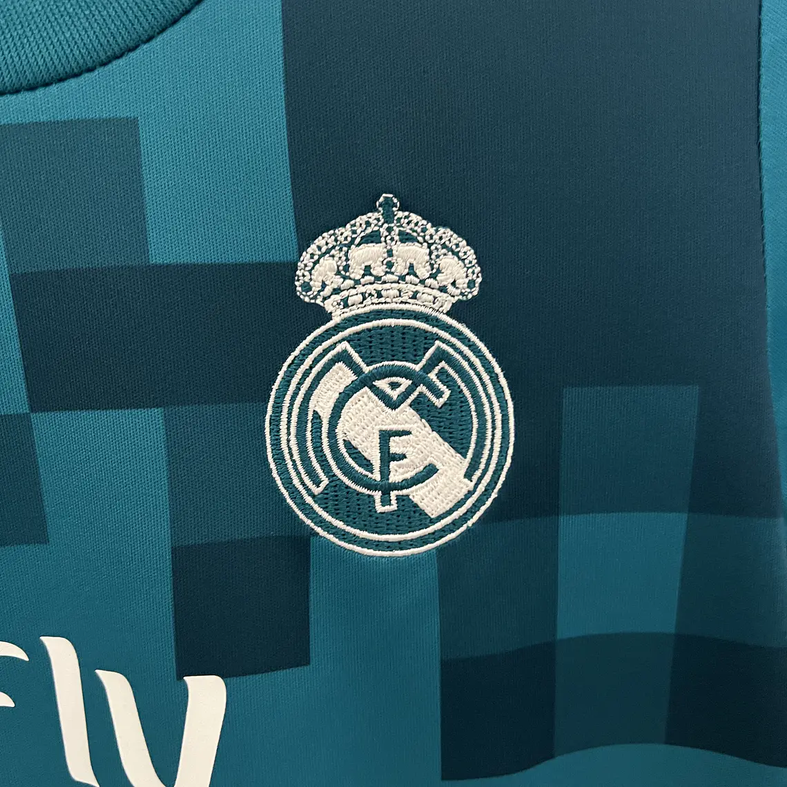 Real Madrid Third 17/18 Kit Criança 6