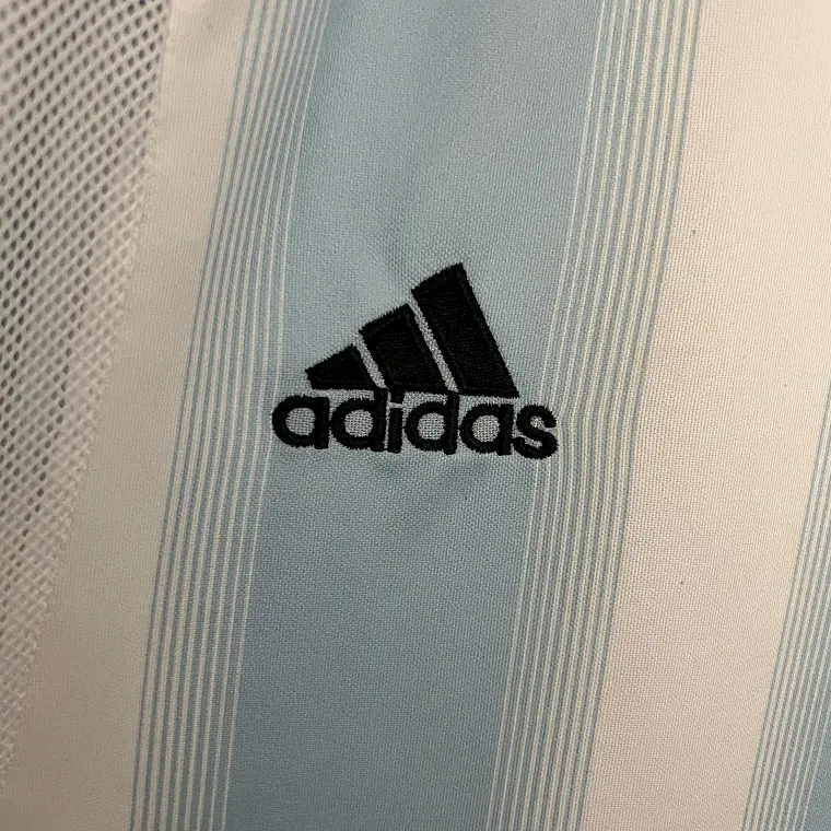 Argentina Home 04/05 6