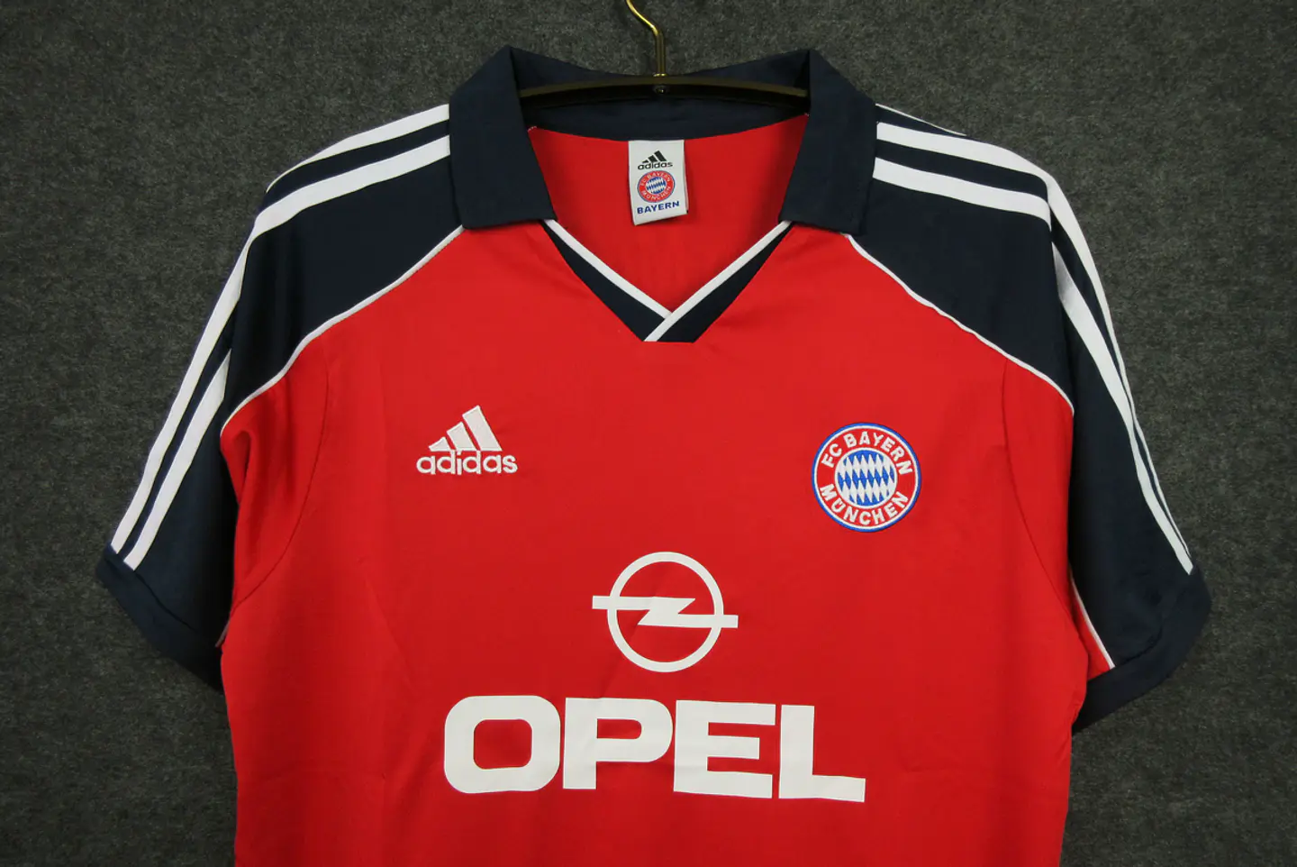 Bayern Home 99/01 4