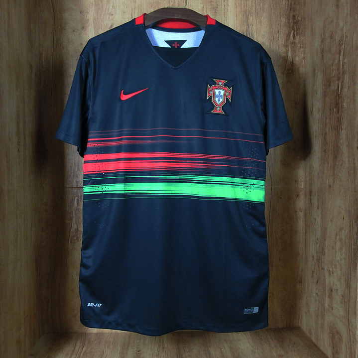 Portugal Away 13/14 1