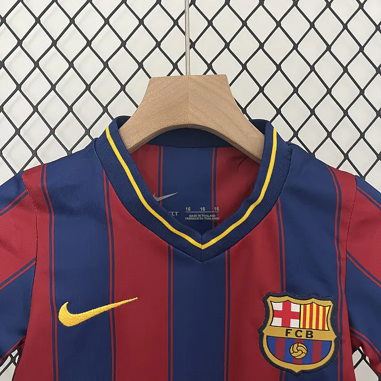 Barcelona Home 09/10 Kit Criança 4