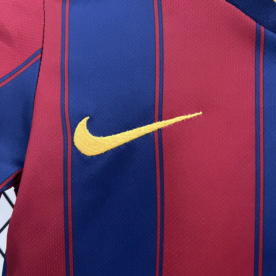 Barcelona Home 09/10 Kit Criança 7