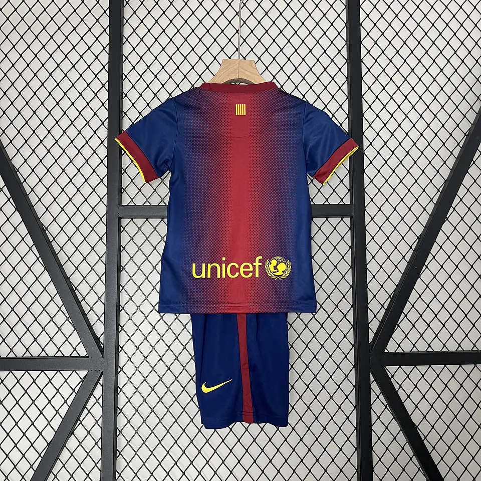 Barcelona Home 12/13 Kit Criança 3