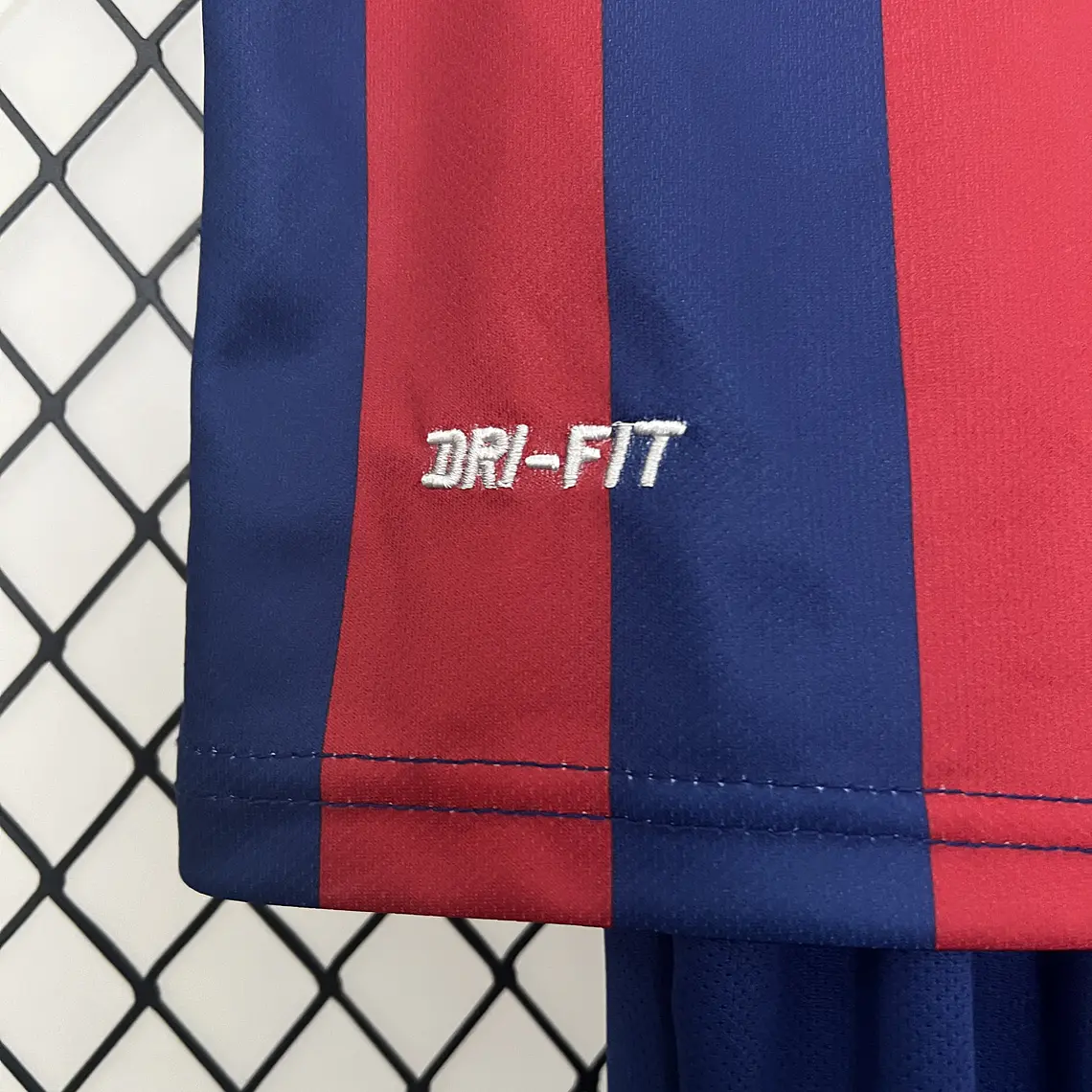 Barcelona Home 13/14 Kit Criança 8