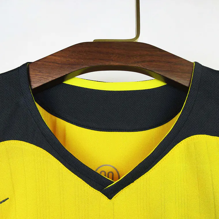 Arsenal Away 05/06 6