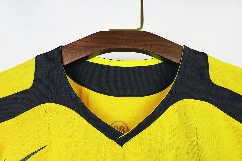 Arsenal Away 05/06 6