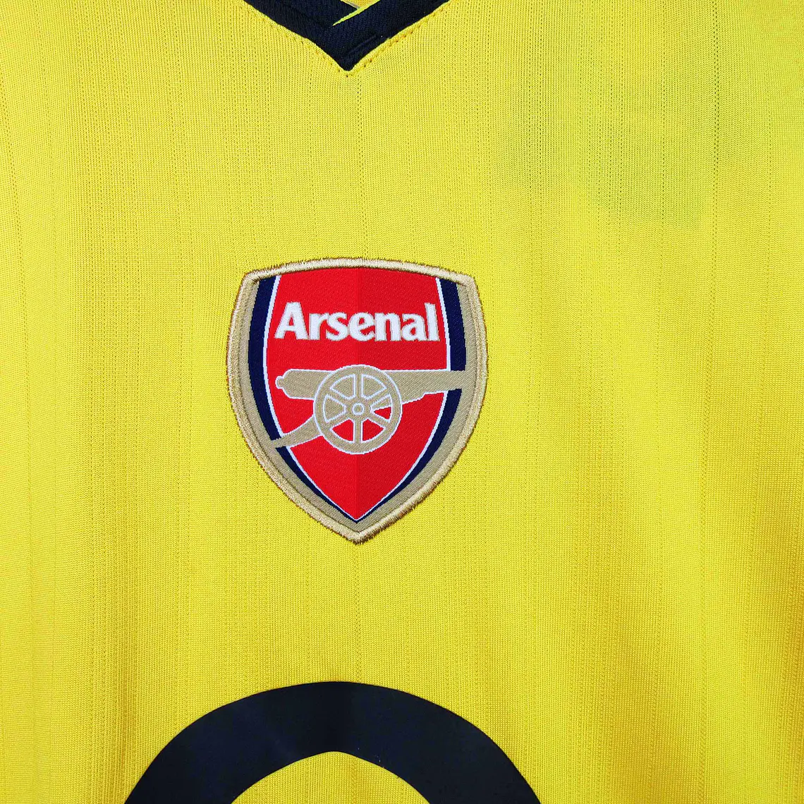 Arsenal Away 05/06 4