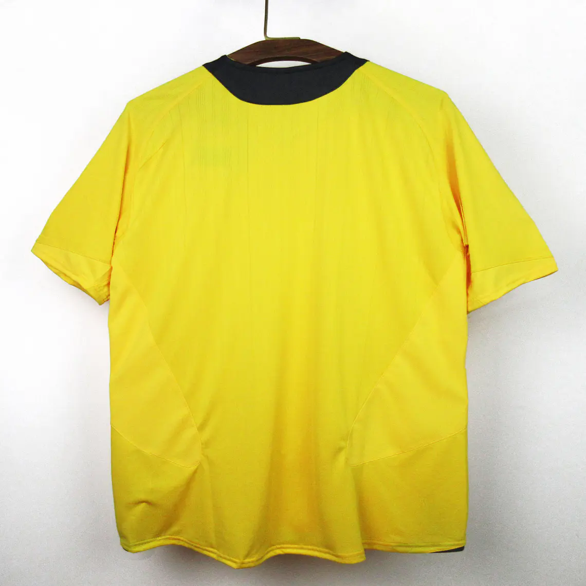 Arsenal Away 05/06 3