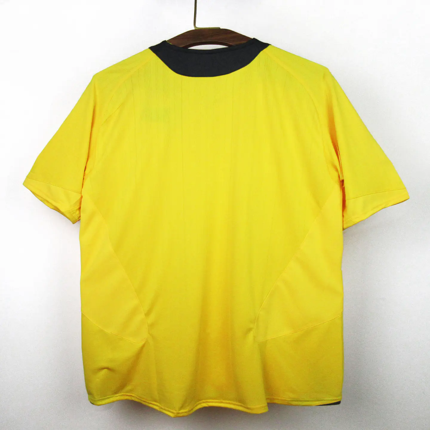 Arsenal Away 05/06 3