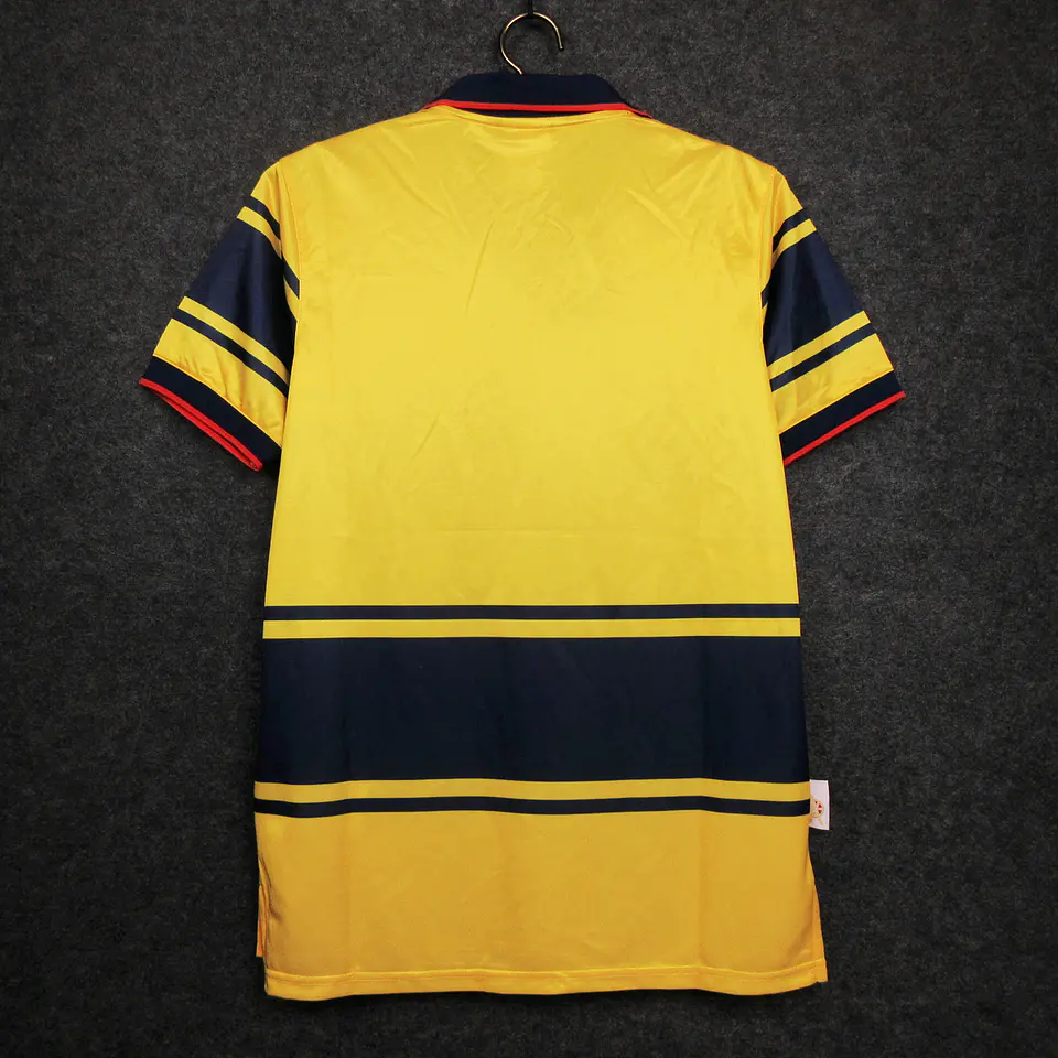Arsenal Away 97/98 3
