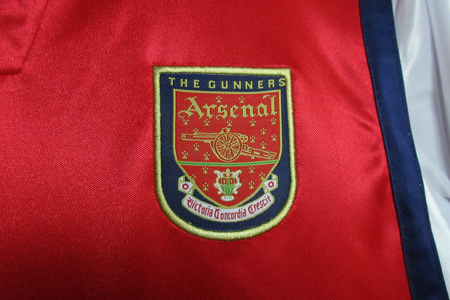 Arsenal Home 99/00 4
