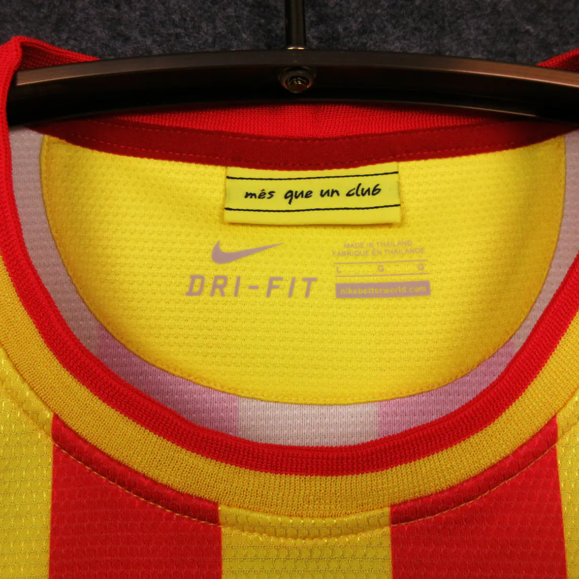 Barcelona Away 13/14 6