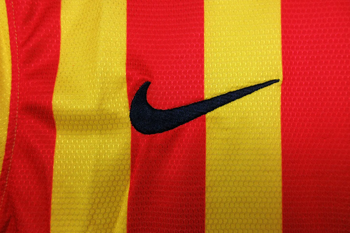Barcelona Away 13/14 5