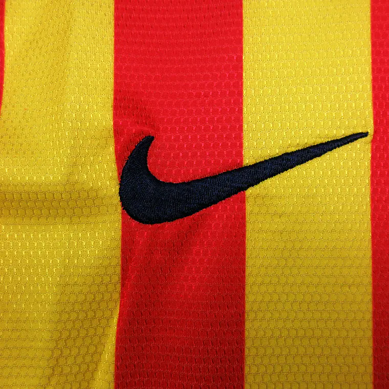 Barcelona Away 13/14 5