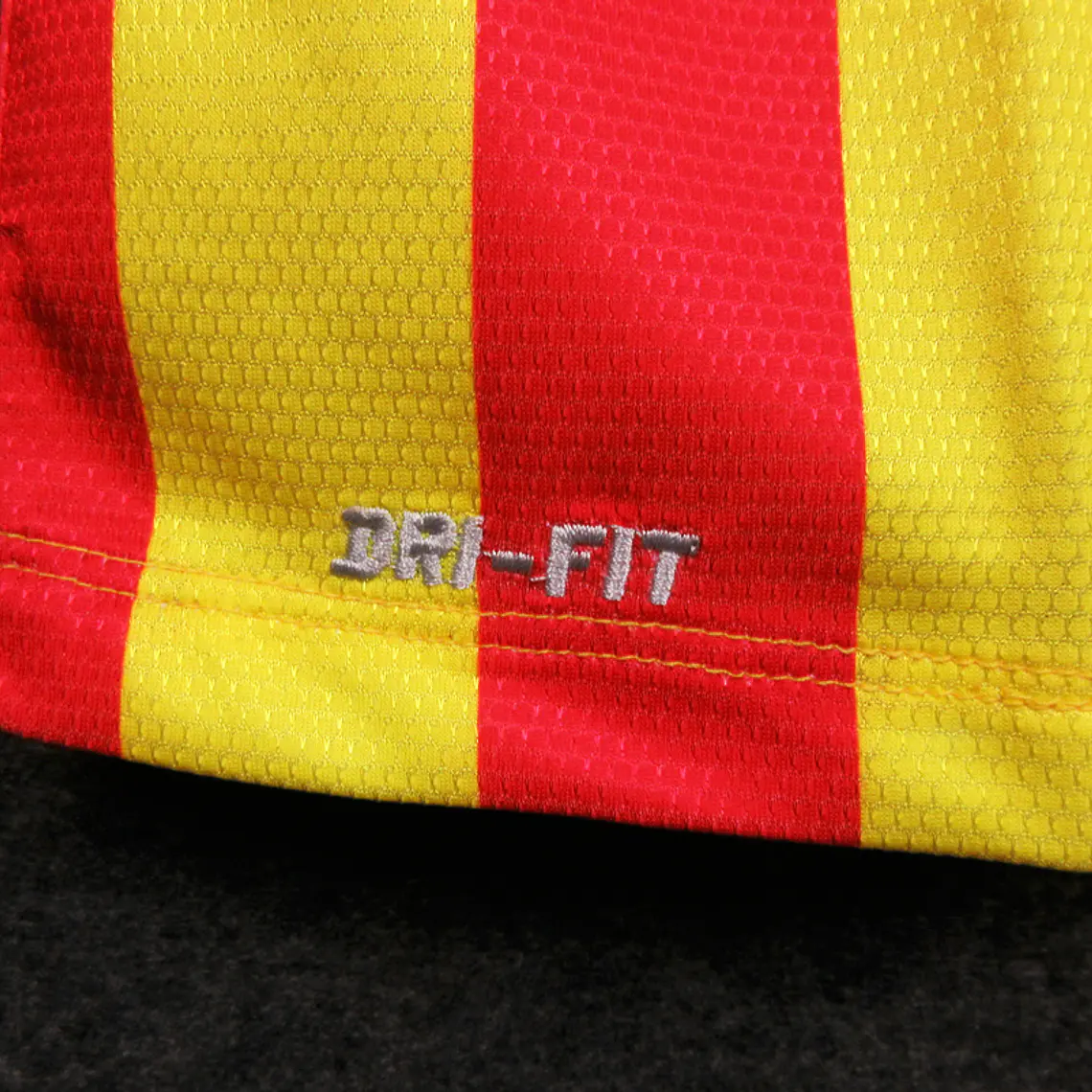 Barcelona Away 13/14 7