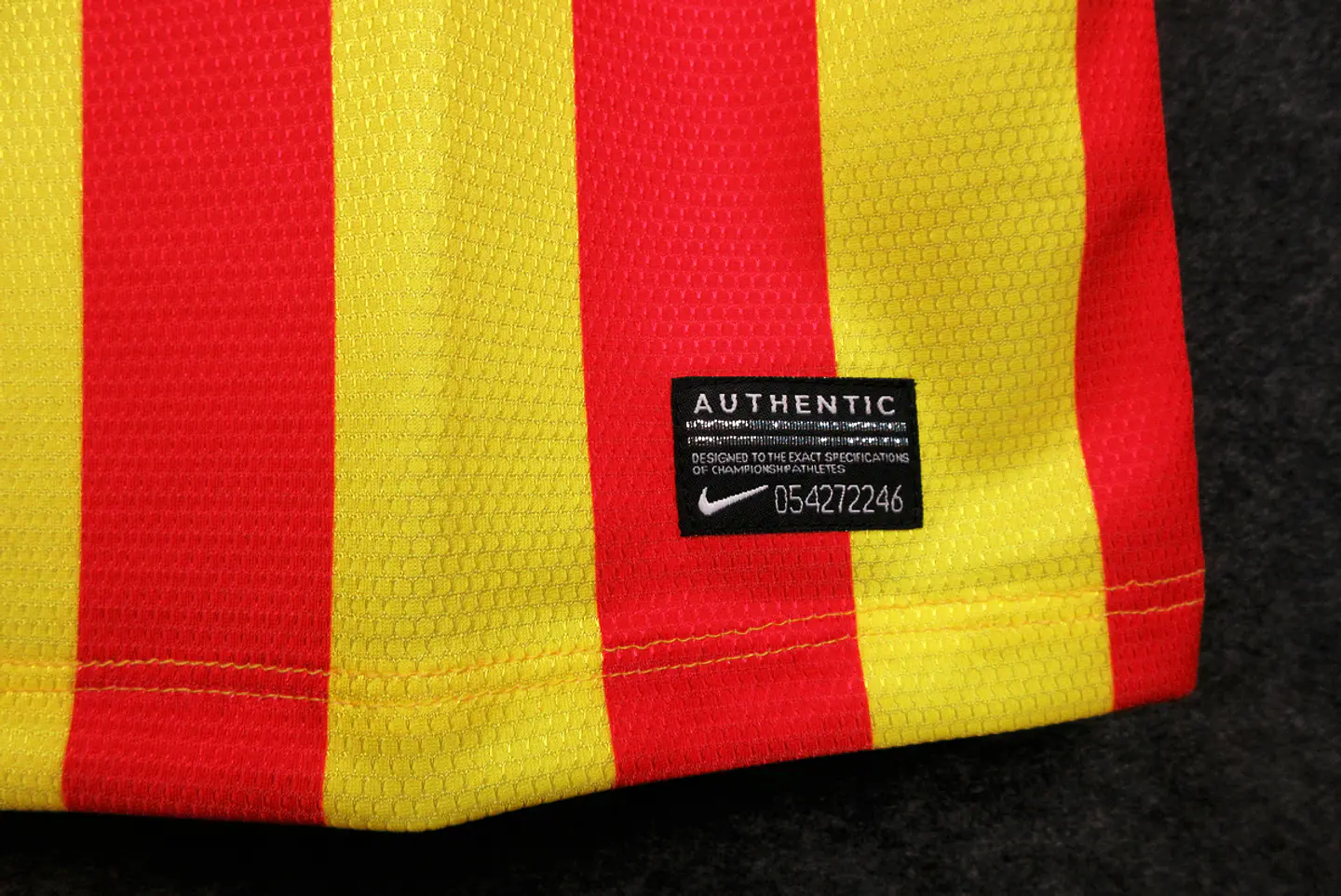 Barcelona Away 13/14 8